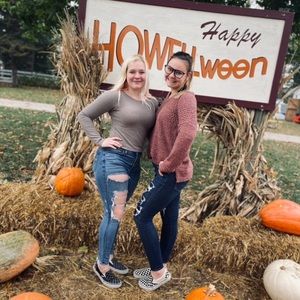 Meet your Posher, Halley